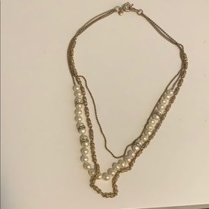 Gold and pearls necklace